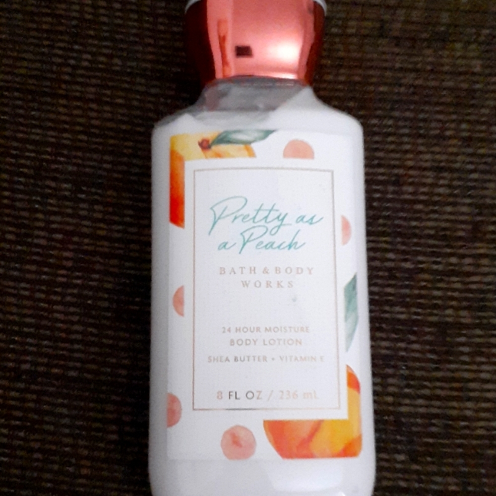Bath and body works Pretty as a Peach